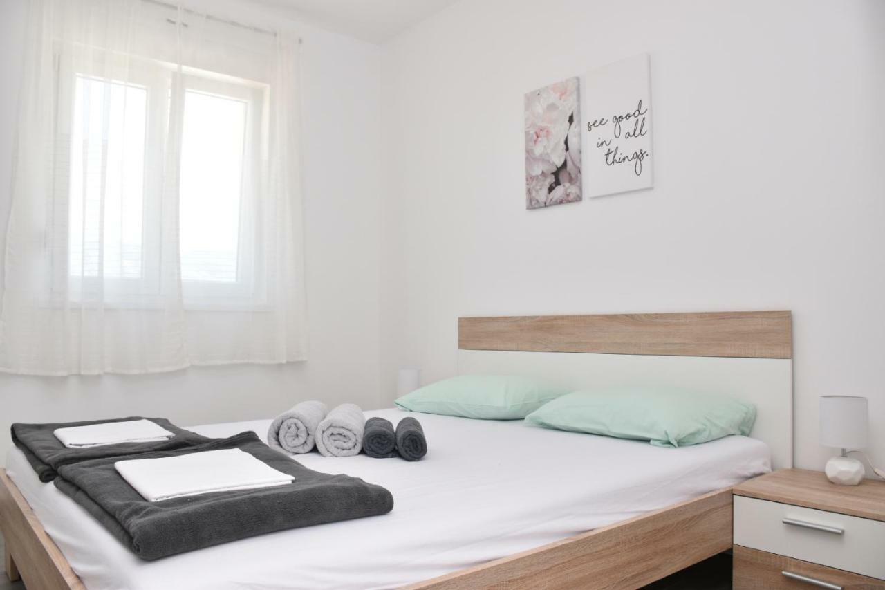 Apartments Mino Razanac Luaran gambar
