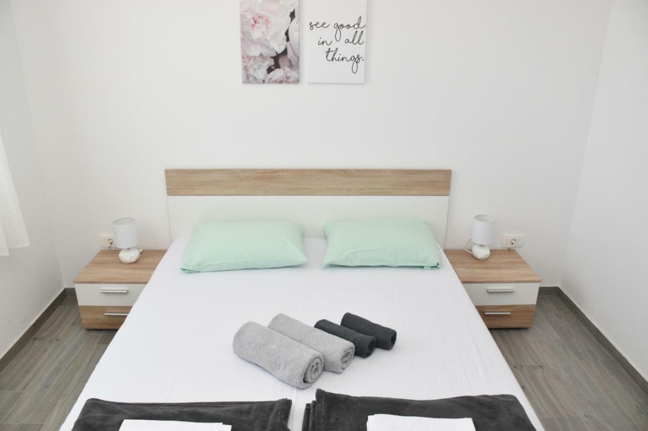 Apartments Mino Razanac Luaran gambar